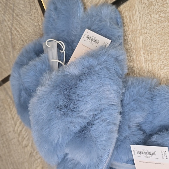 Lauren Conrad Raylyn Faux Fur Slide On Slippers - Picture 6 of 9